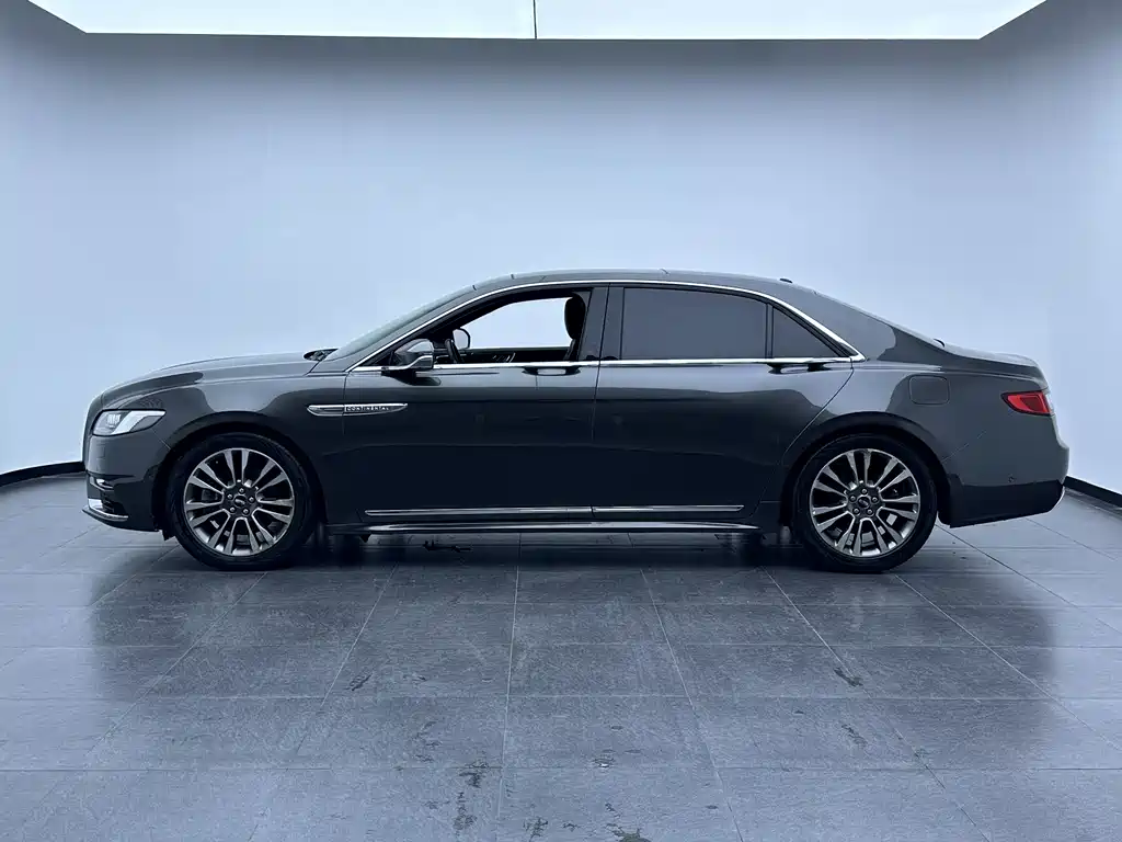 Lincoln Continental 3.0 T 4 WD Honor Shine