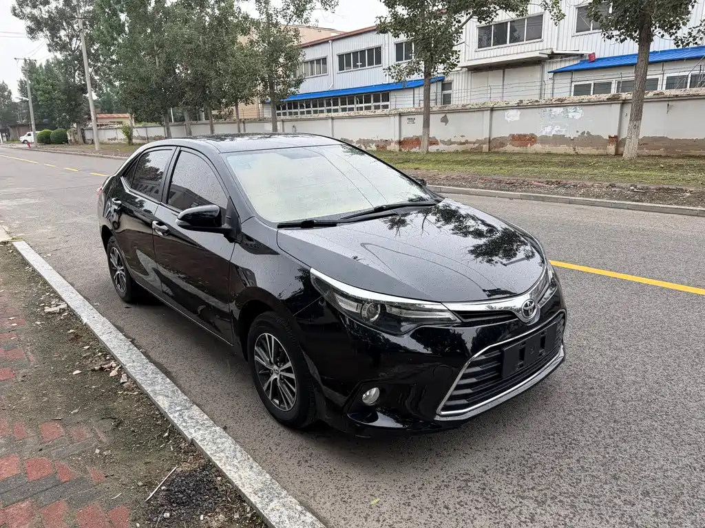 Levin 1.6 G CVT Elite