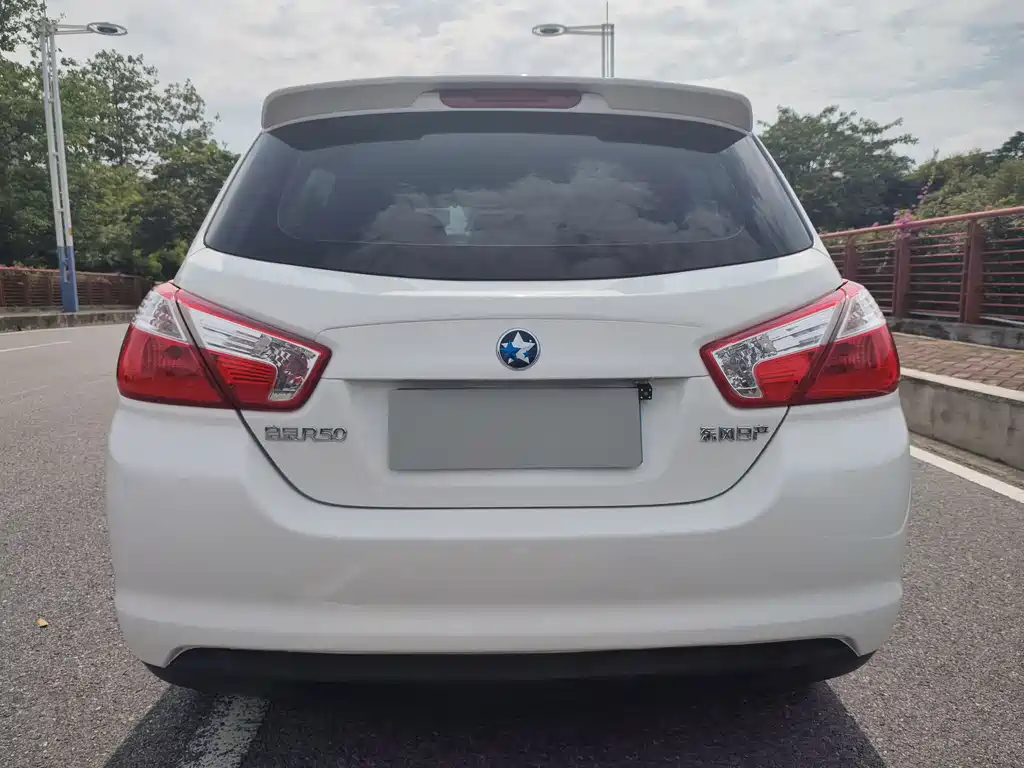 Venucia R50 1.6 L Auto Fashion