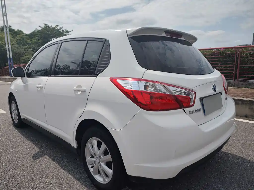 Venucia R50 1.6 L Auto Fashion