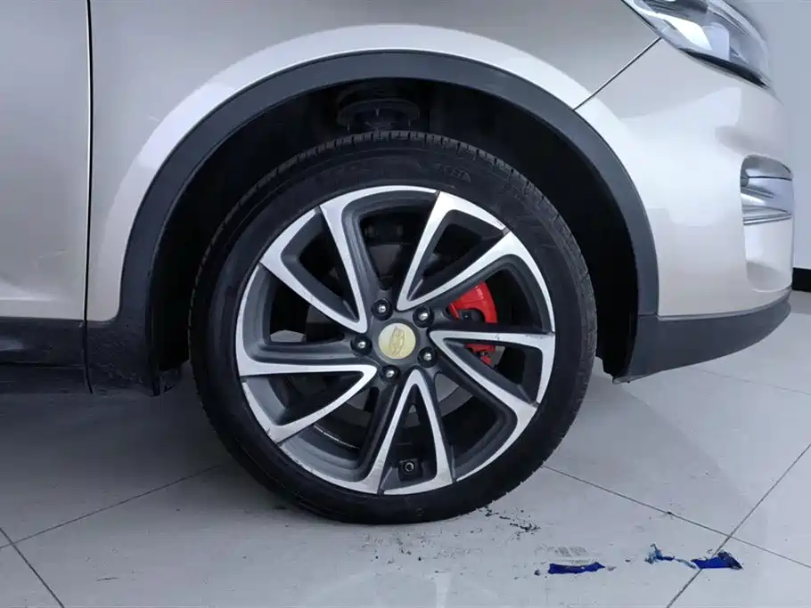 Emgrand GS Sport 1.4 T Auto Premium Style