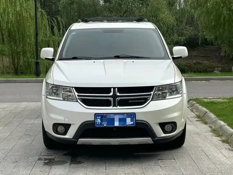 Dodge Journey 2.4 L 2 WD Wagon