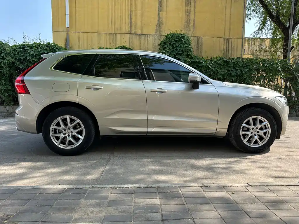 Volvo XC60 T5 4 WD Smart Ease CN-V