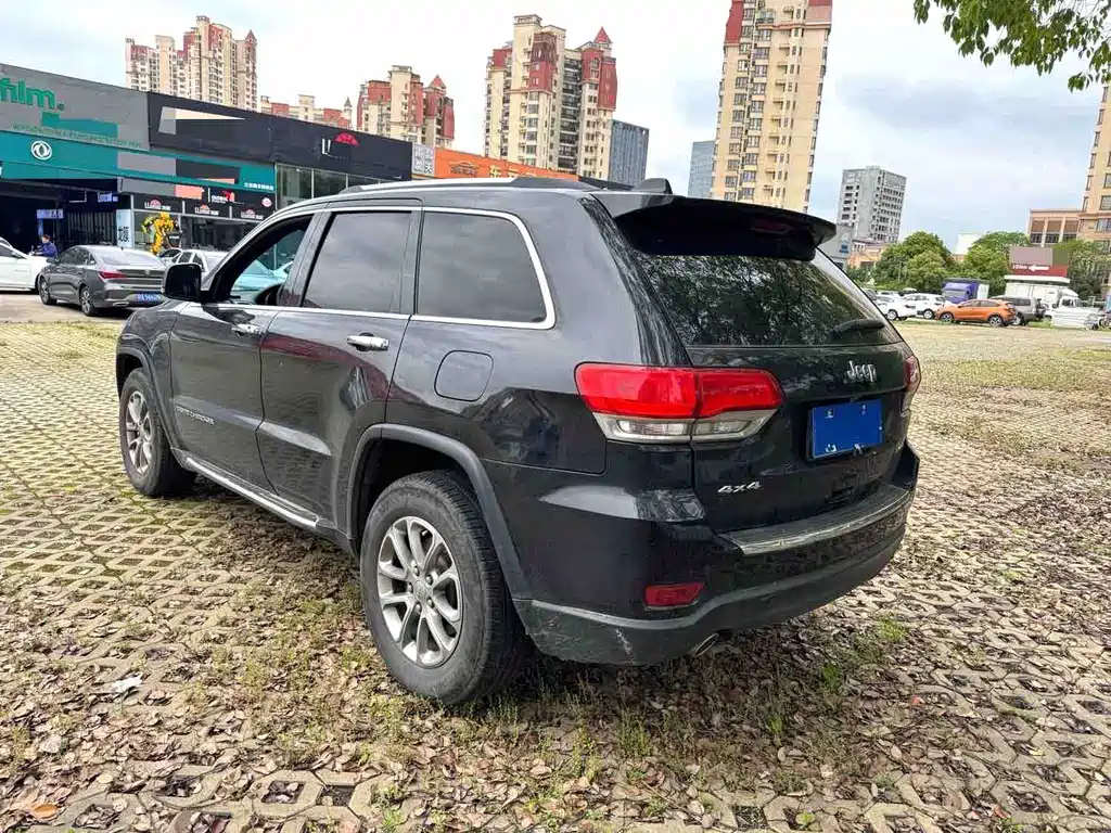 Grand Cherokee (Import) 3.0 L Comfort Enjoyment Navigation
