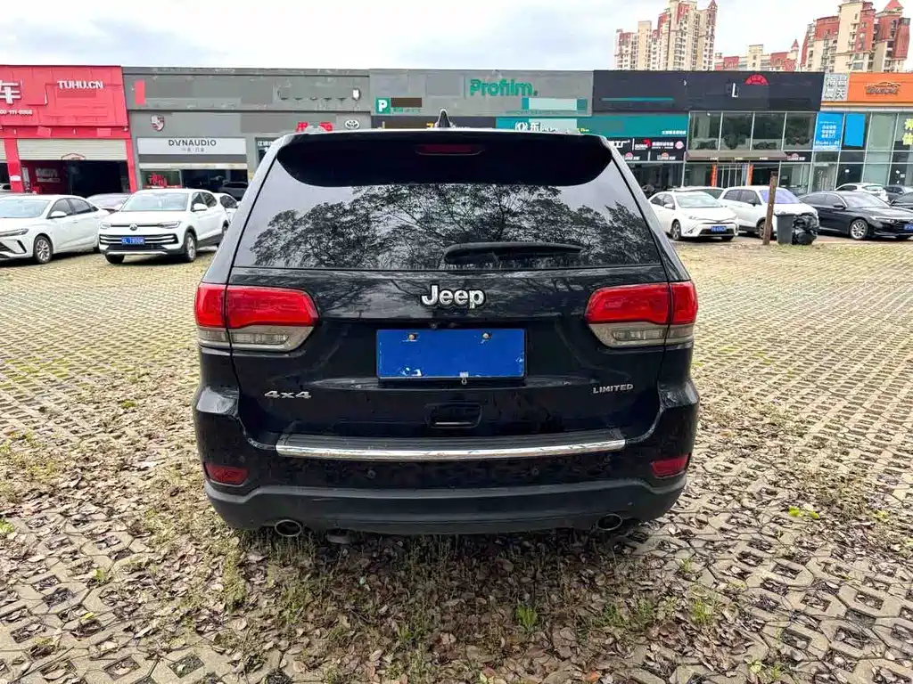 Grand Cherokee (Import) 3.0 L Comfort Enjoyment Navigation