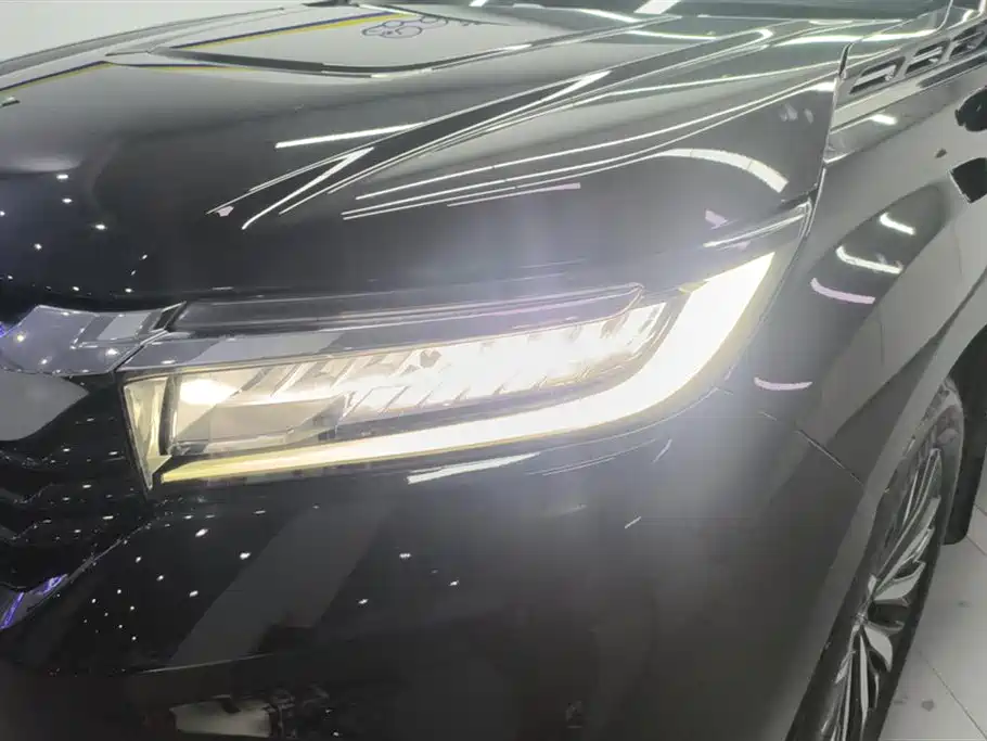 Avancier 370 TURBO 4 WD Premium