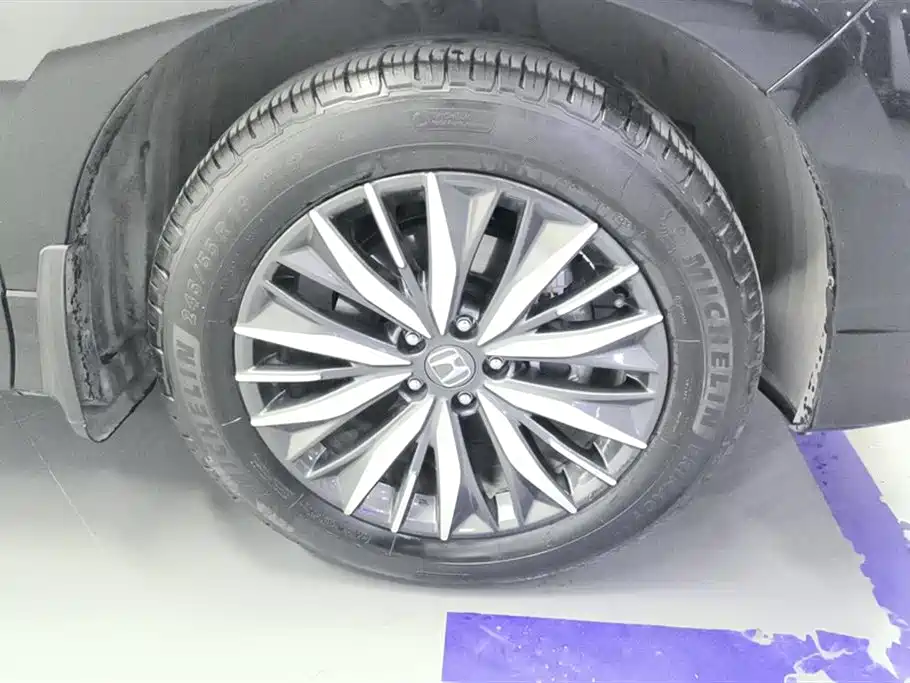 Avancier 370 TURBO 4 WD Premium