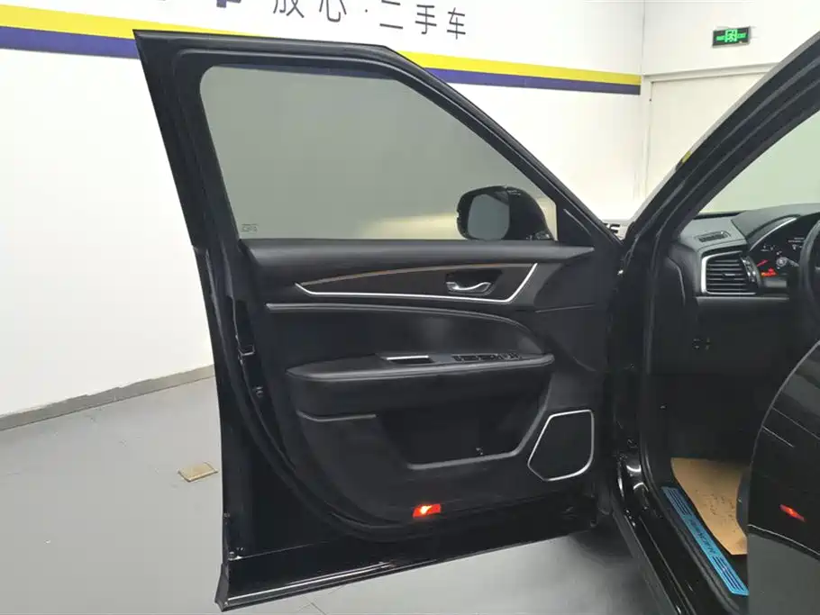 Avancier 370 TURBO 4 WD Premium