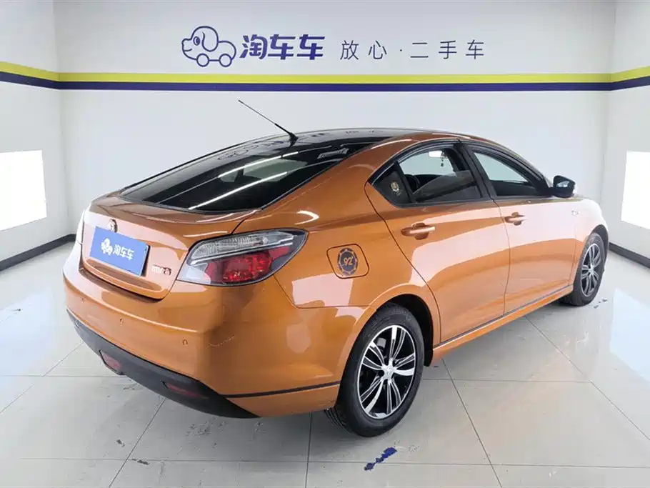 MG6 Liftback 1.8 L Auto