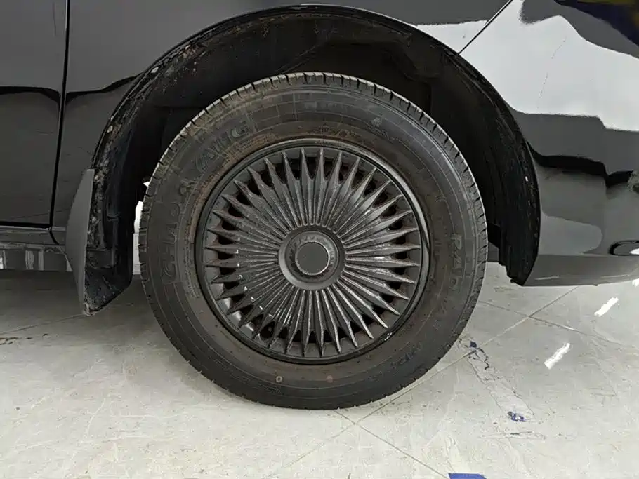 Refine M3 瑞风M3 2023款 PLUS 1.5 T 7/8座舒适版