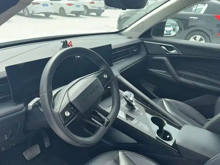Roewe RX5 1.5 T Super Sense Elite
