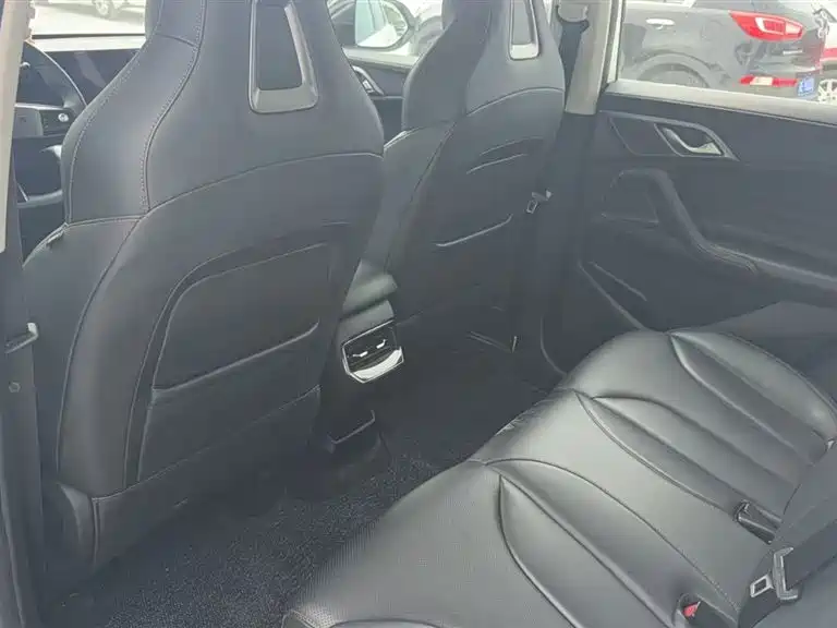 Roewe RX5 1.5 T Super Sense Elite