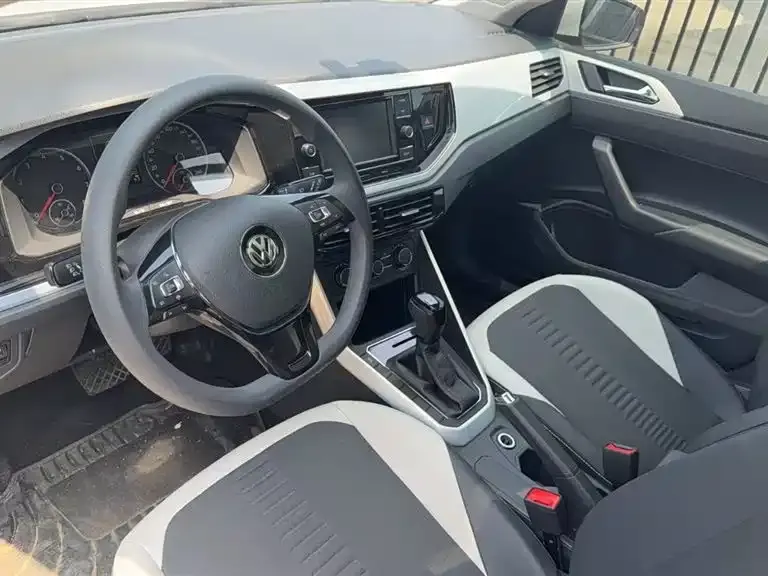Volkswagen Polo Plus 1.5 L Auto Panoramic Pleasure