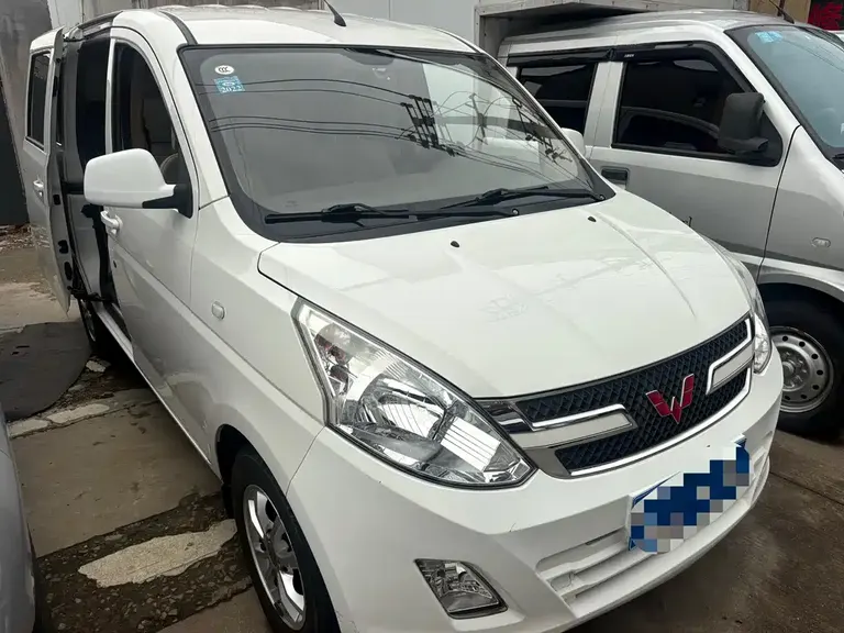 Wuling Rongguang V 五菱荣光V 2019款 1.5 L标准型国VI LAR