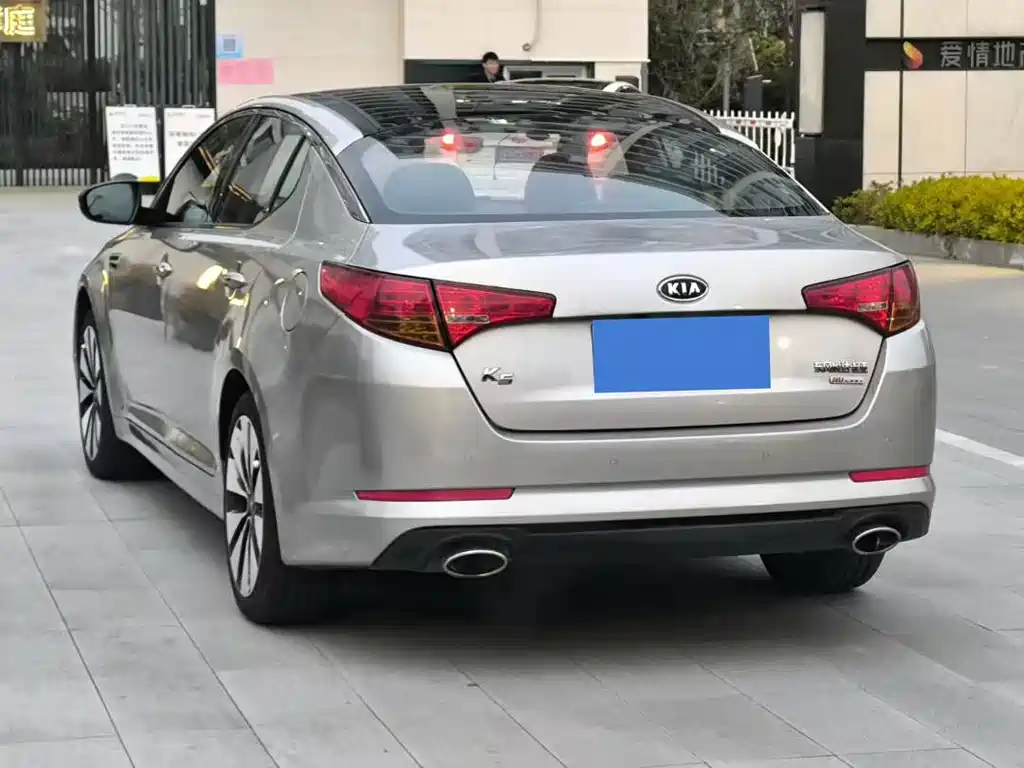Kia K5 2.0 L Auto DLX