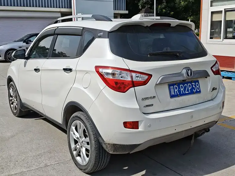 Changan CS35 1.6 L Auto Luxury CN-IV