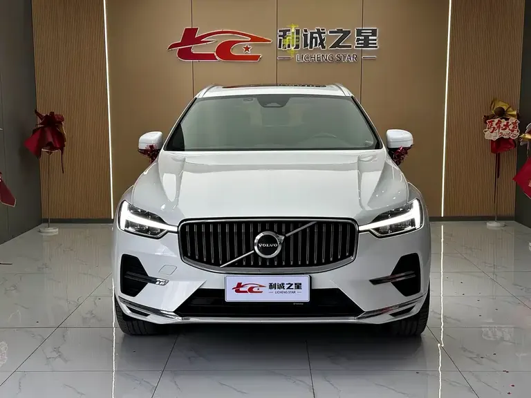 Volvo XC60 B5 4 WD Smart Vision Luxury