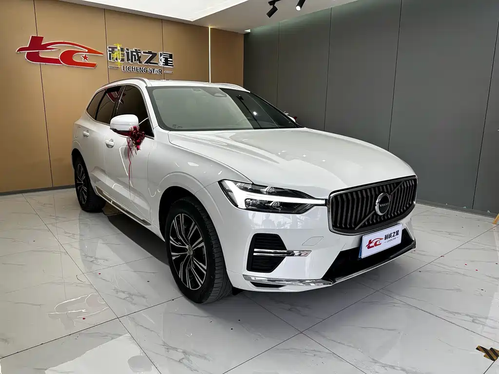 Volvo XC60 B5 4 WD Smart Vision Luxury