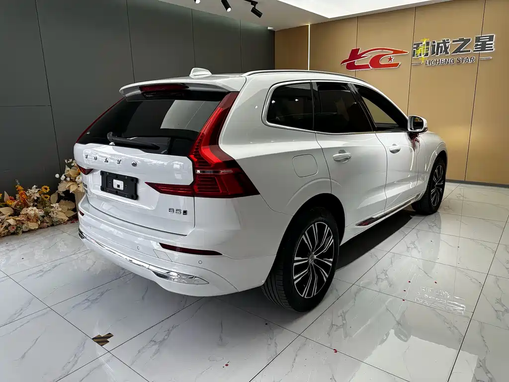 Volvo XC60 B5 4 WD Smart Vision Luxury
