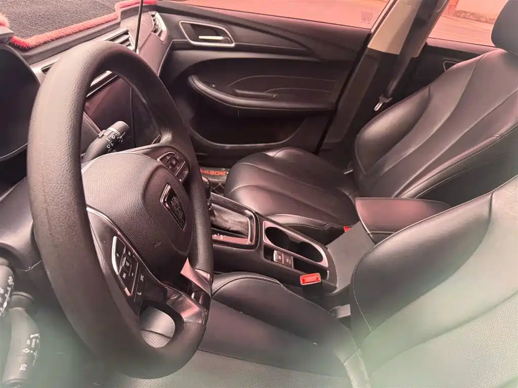 Roewe i5 1.5 L Auto 4 G Connected Bright Grand