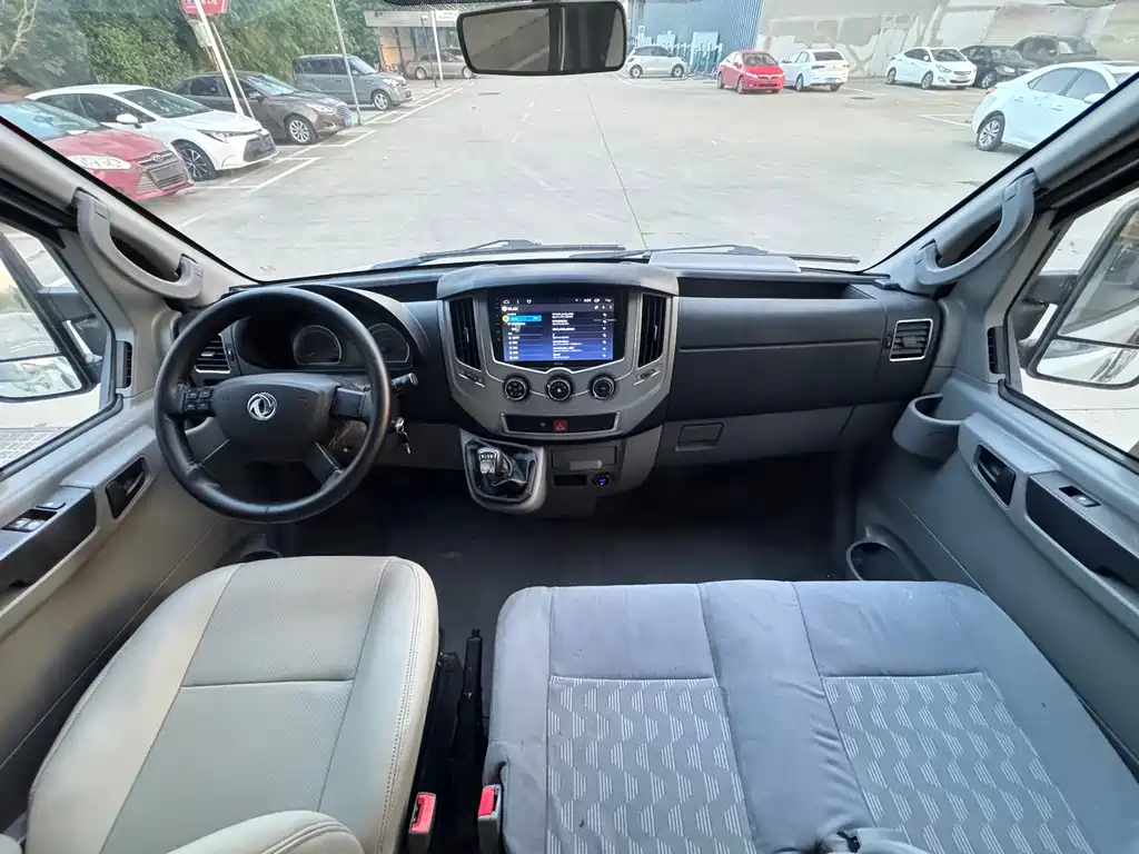 Yufeng 2.3 T Economy Logistics SWB Mid Roof 5-9-seatWP2.3