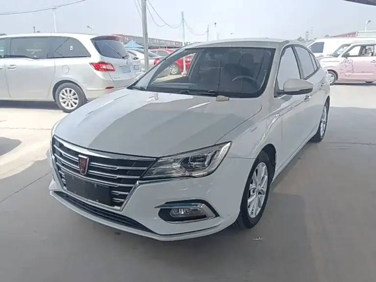 Roewe i5 1.5 L Manual 4 G Connected Leading Luxury