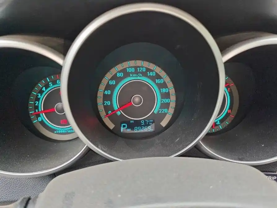 Eado 1.6 L Auto Luxury