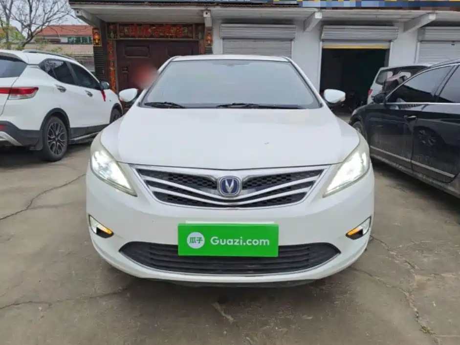 Eado 1.6 L Auto Luxury
