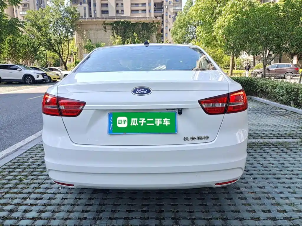 Escort Facelift 1.5 L Auto Comfort