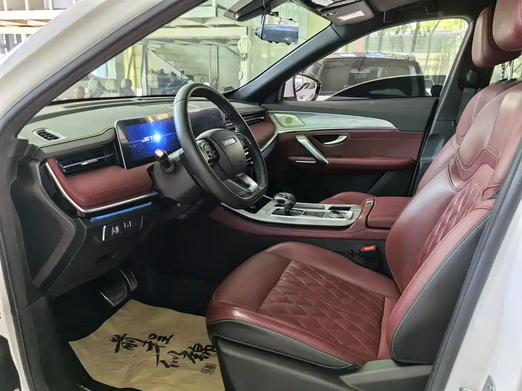 Jetour X70 PLUS 1.5 T DCT Brave PLUS 7-seat