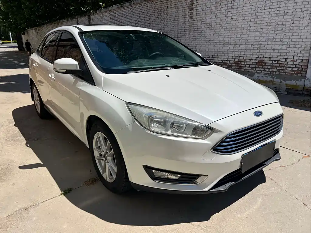 Focus Sedan 1.6 L Auto Style