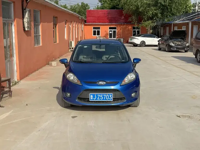 Ford Fiesta Hatchback 1.5 L Auto Fashion
