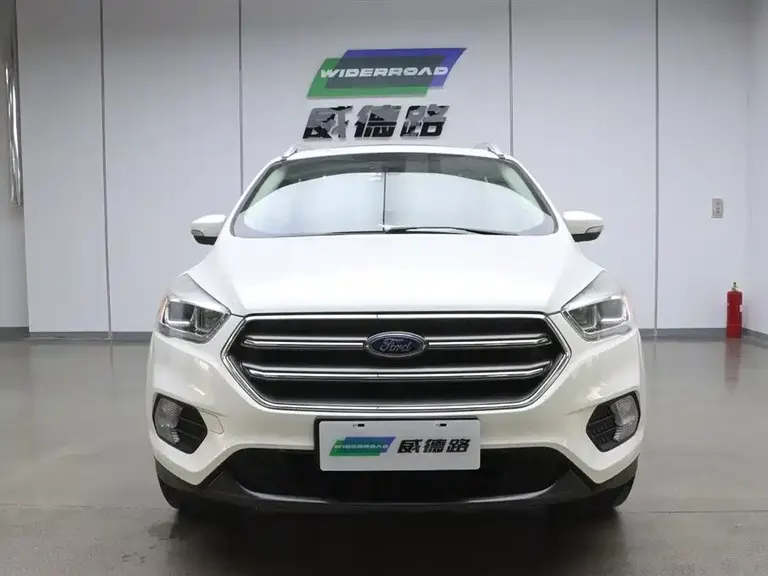 Ford Kuga EcoBoost 180 2 WD Platinum Wing CN-VI