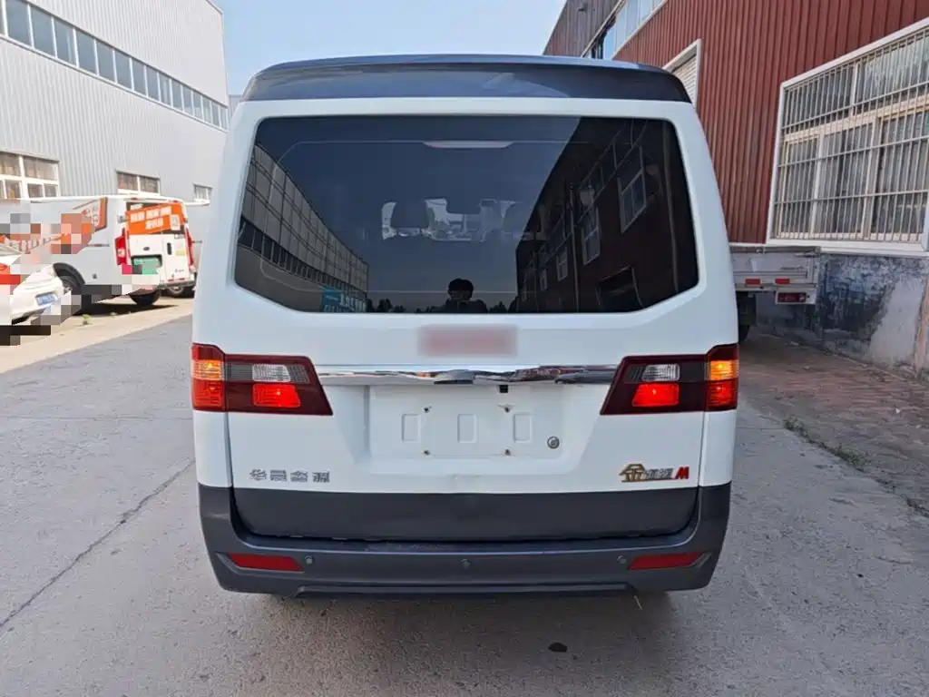 Jin Haishi M Classic 金海狮M经典 2022款 熊猫版 1.5 L 旅行狮客车 5座