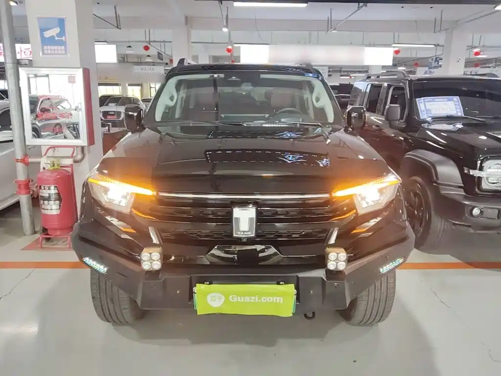 Tank 400 NEV Hi4-T Offroad