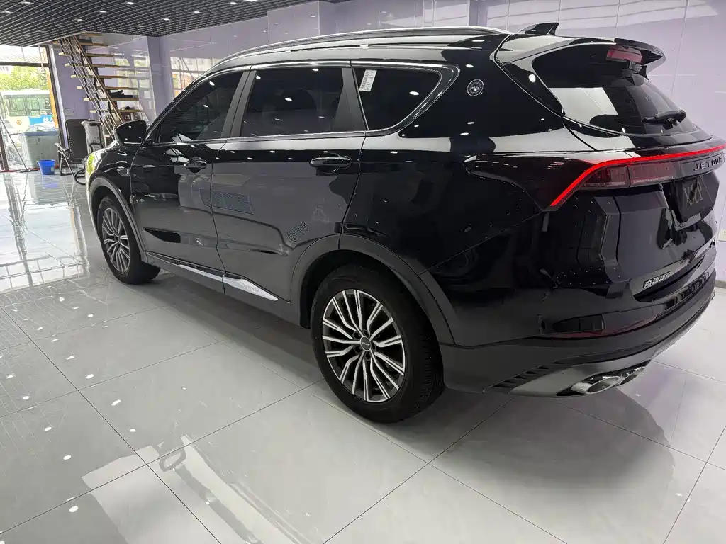 Jetour X70 1.5 T DCT Transcend PRO 7-seat