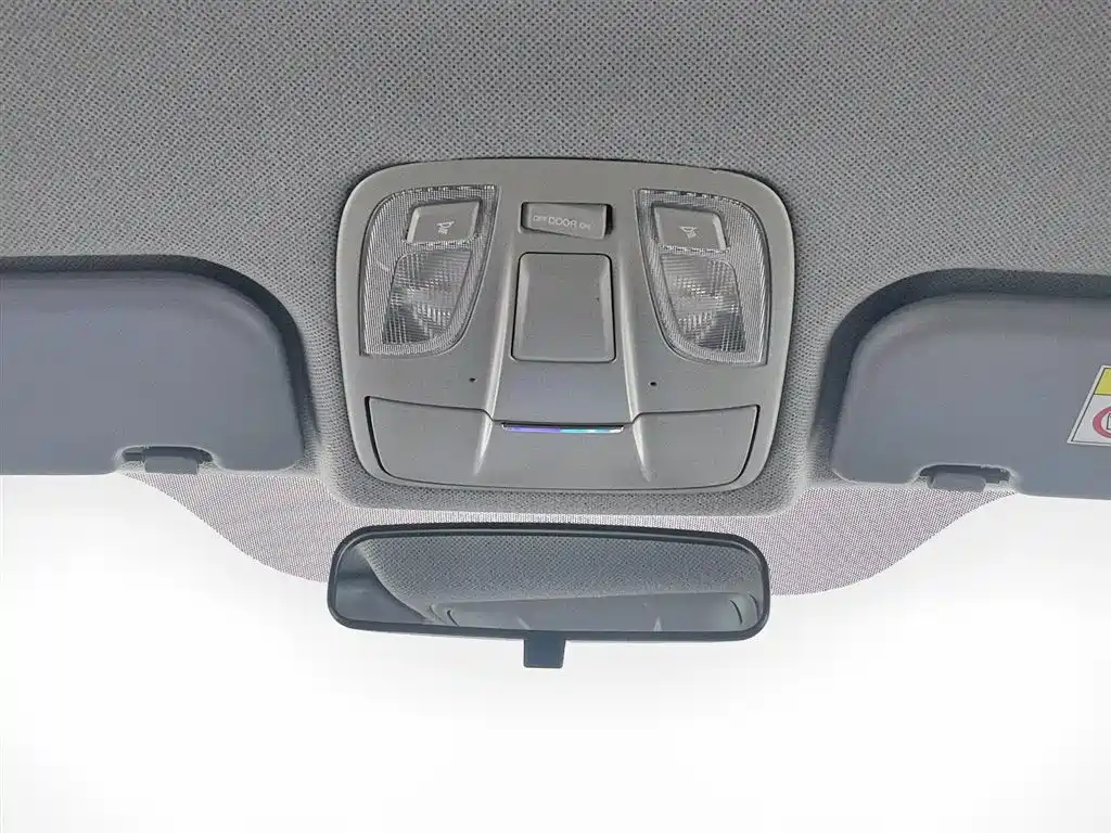 Refine M4 2.0 L Manual Express