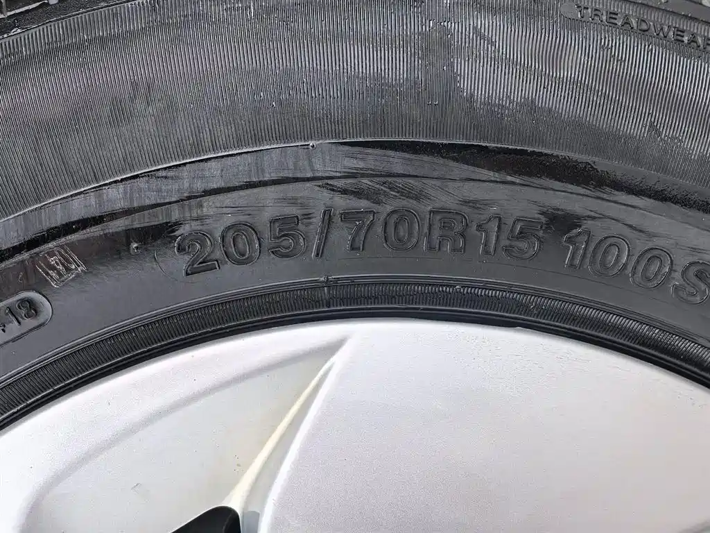 Refine M4 2.0 L Manual Express