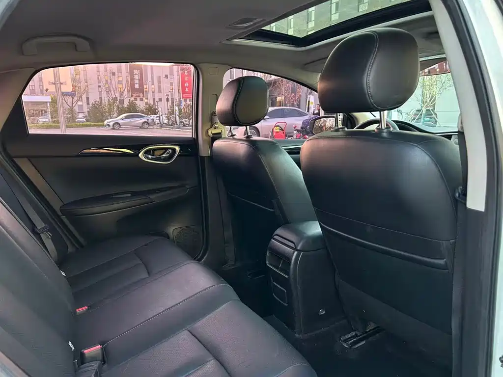 Sylphy 1.6 XV CVT Premium