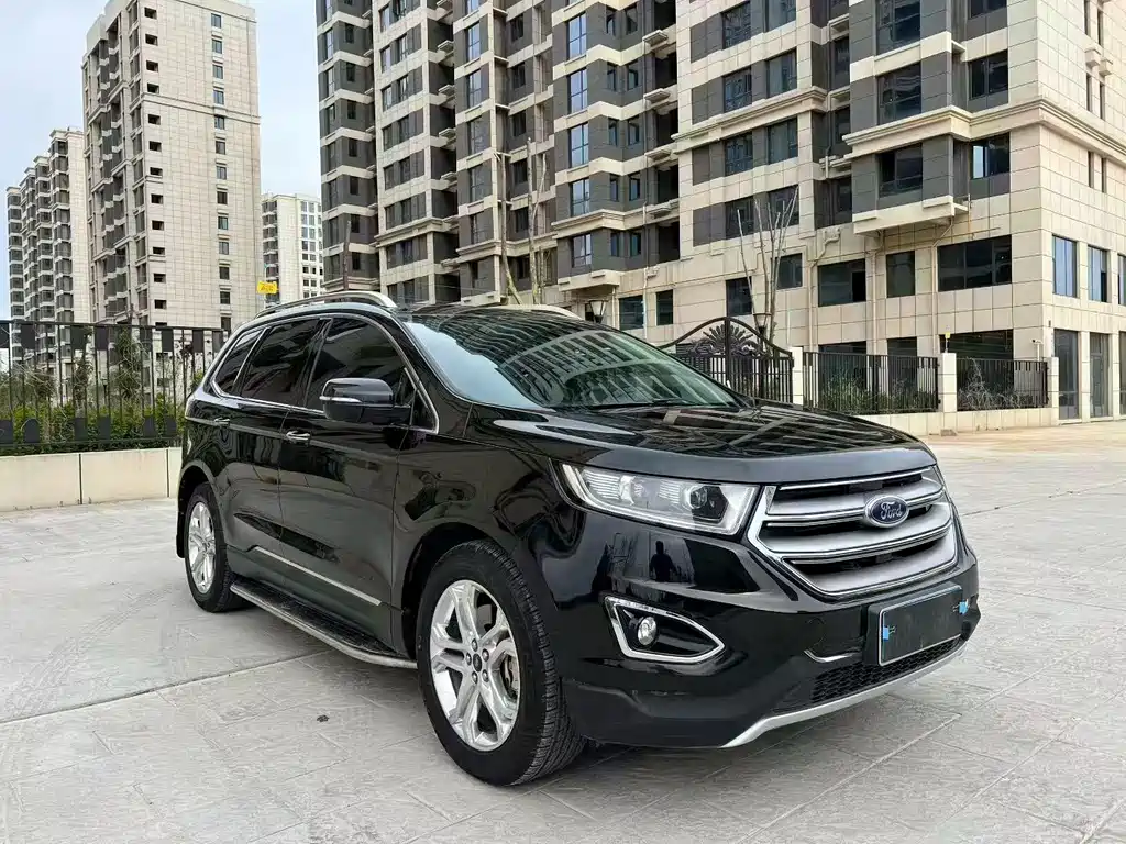 Edge EcoBoost 245 4 WD Grand Sharp 7-seat