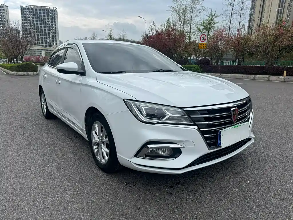 Roewe i5 1.5 L Auto 4 G Connected Leading Luxury