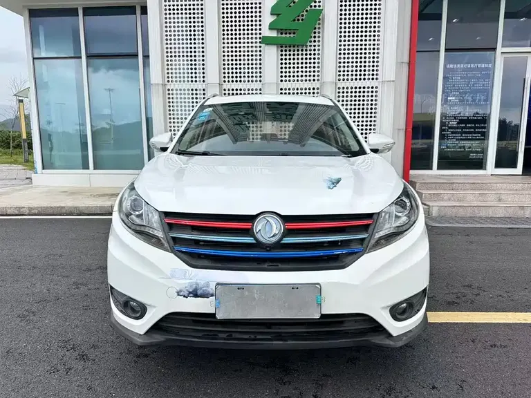 Dongfeng Fengguang 580 1.5 T CVT Comfort