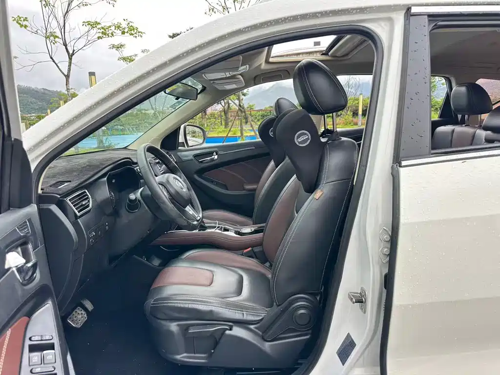 Fengguang 580 1.5 T CVT Comfort