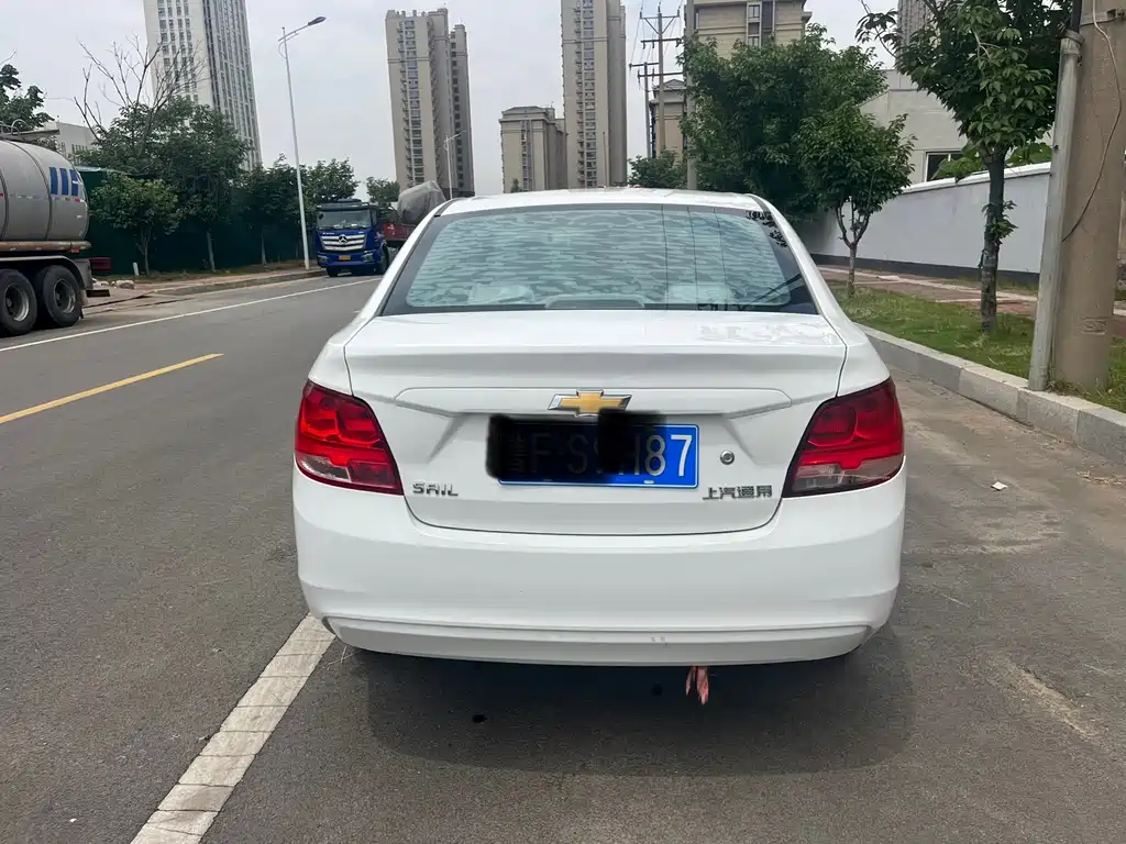 Sail Sail 3 1.3 L Manual Comfort Sunroof