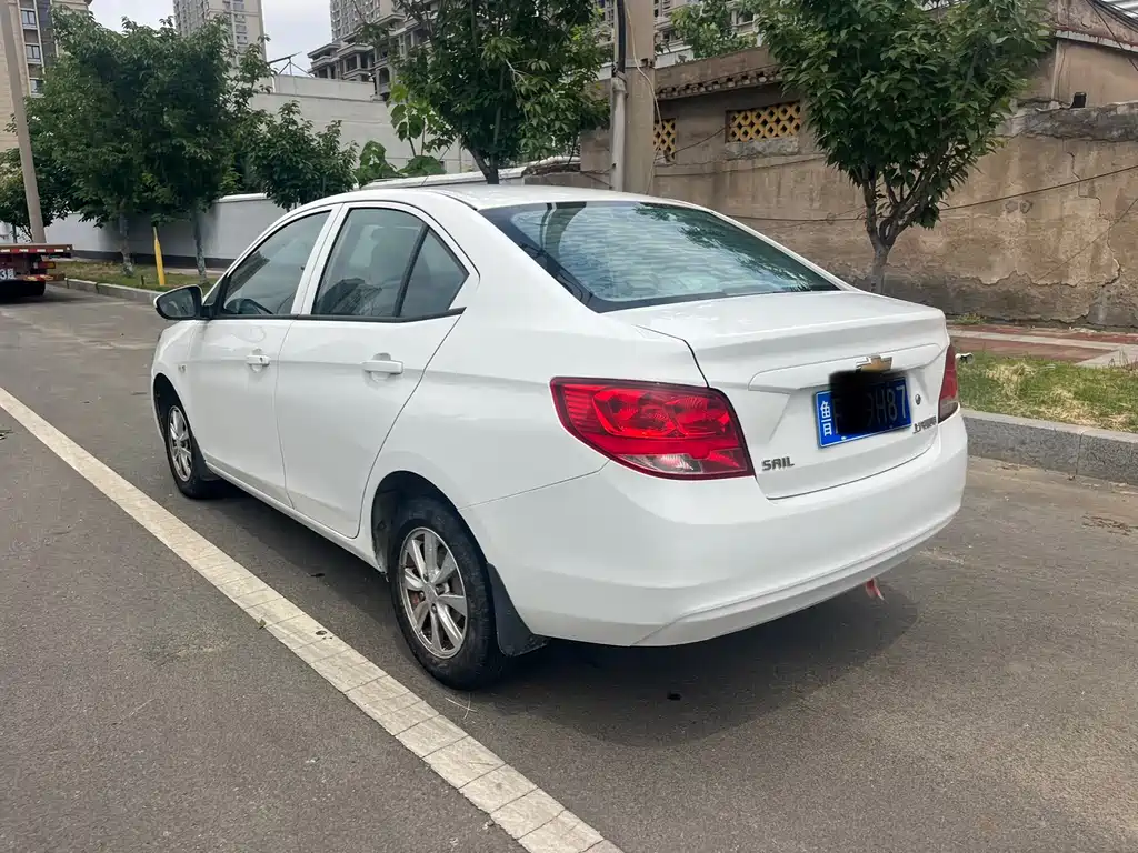 Sail Sail 3 1.3 L Manual Comfort Sunroof