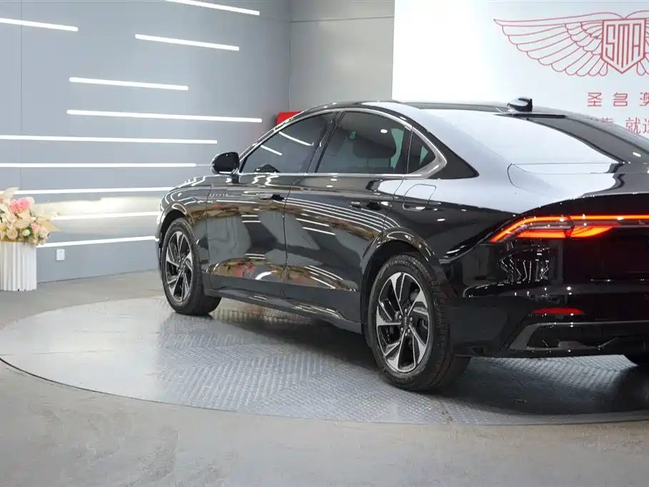 Lincoln Z Facelift i Cool Premium