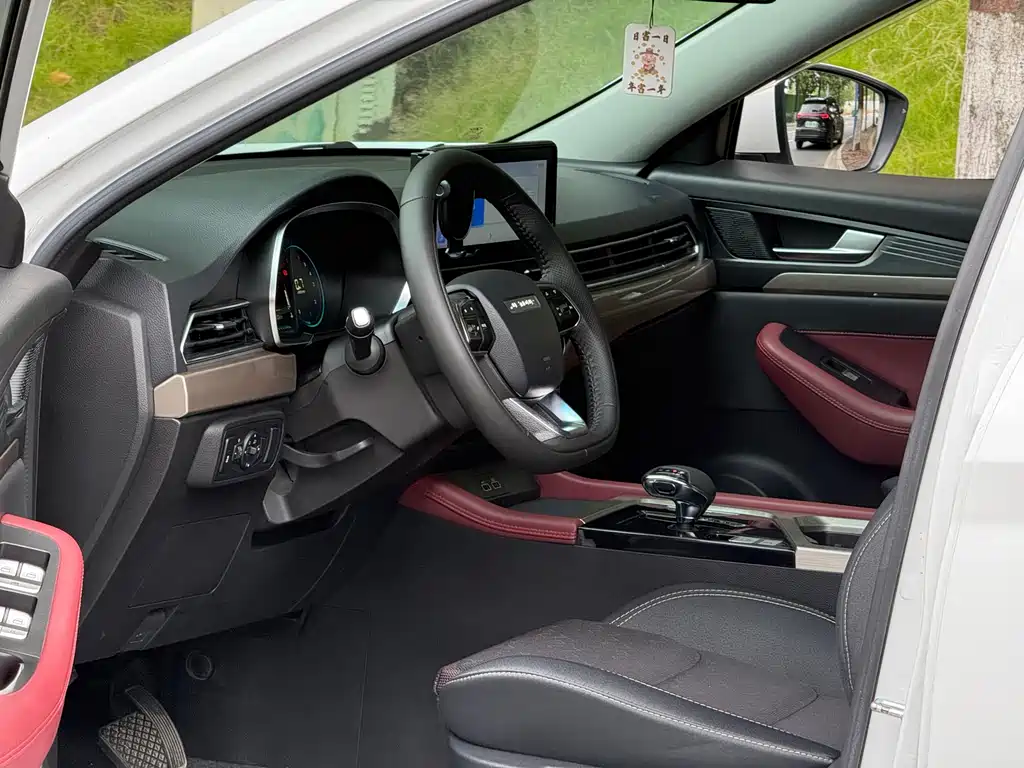 Jetour X70 1.5 T DCT Transcend PRO 7-seat