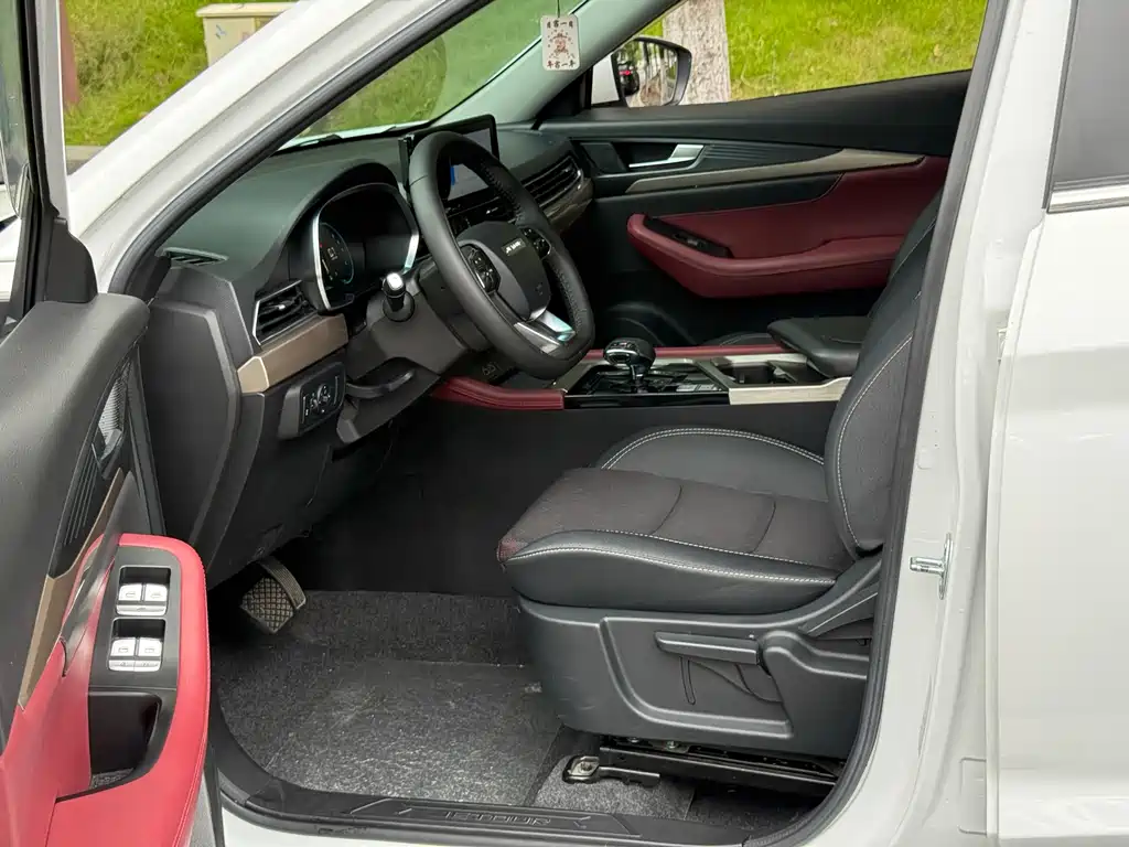 Jetour X70 1.5 T DCT Transcend PRO 7-seat