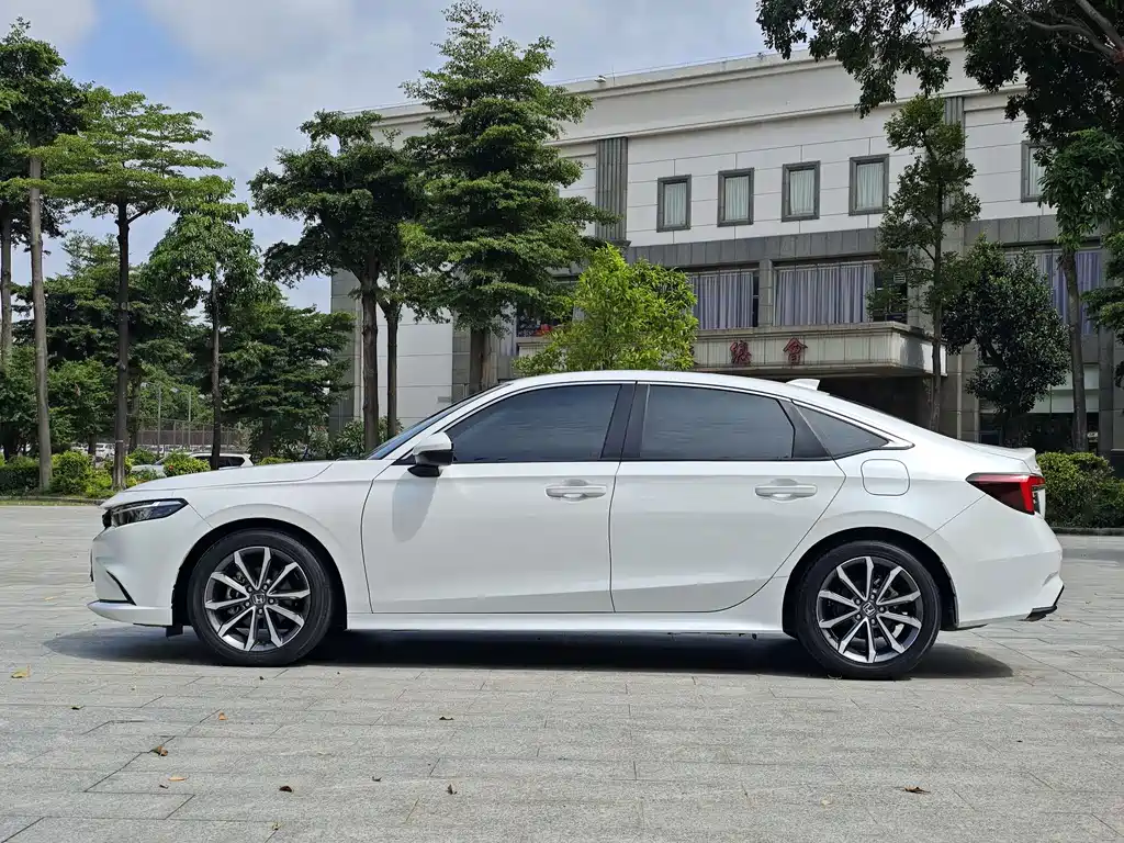 Integra 240 TURBO CVT Smart Enjoyment