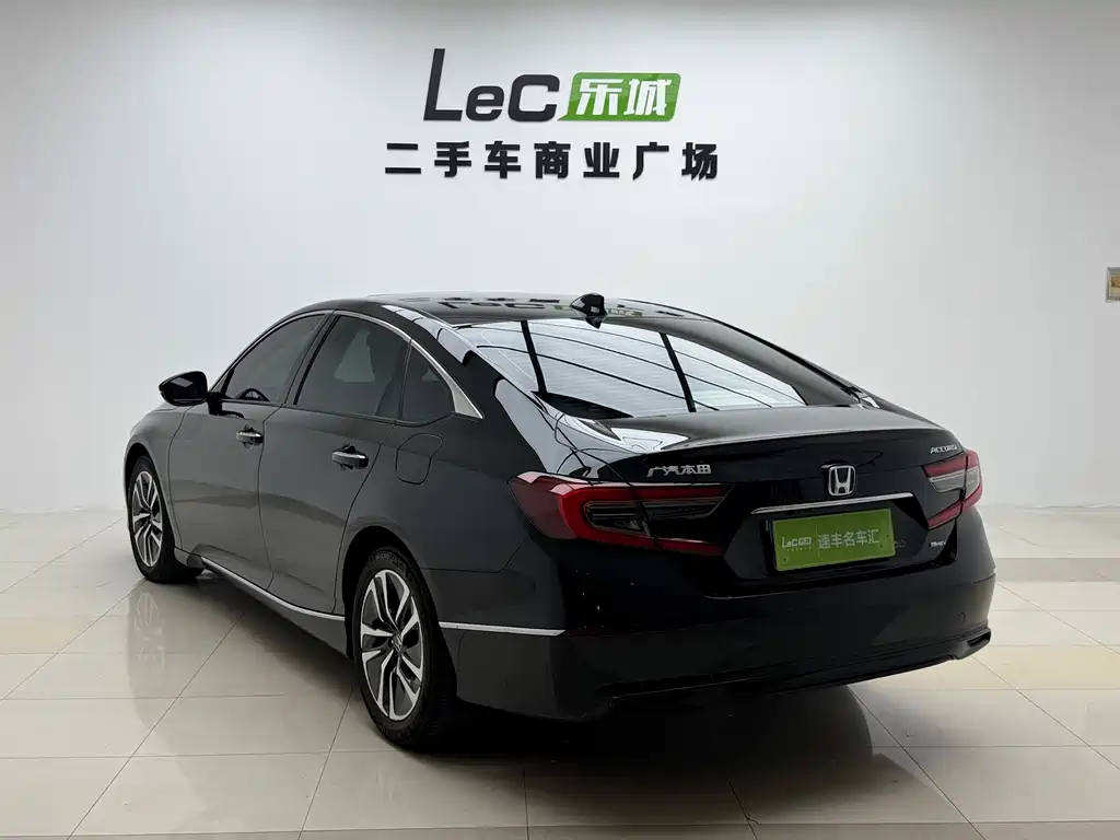 Accord Sharp· Hybrid 2.0 L Sharp Leading